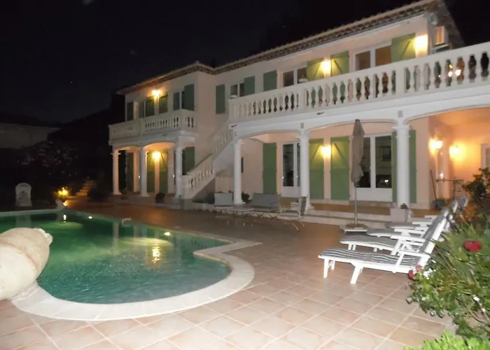 La Bastide Fleurie アパート